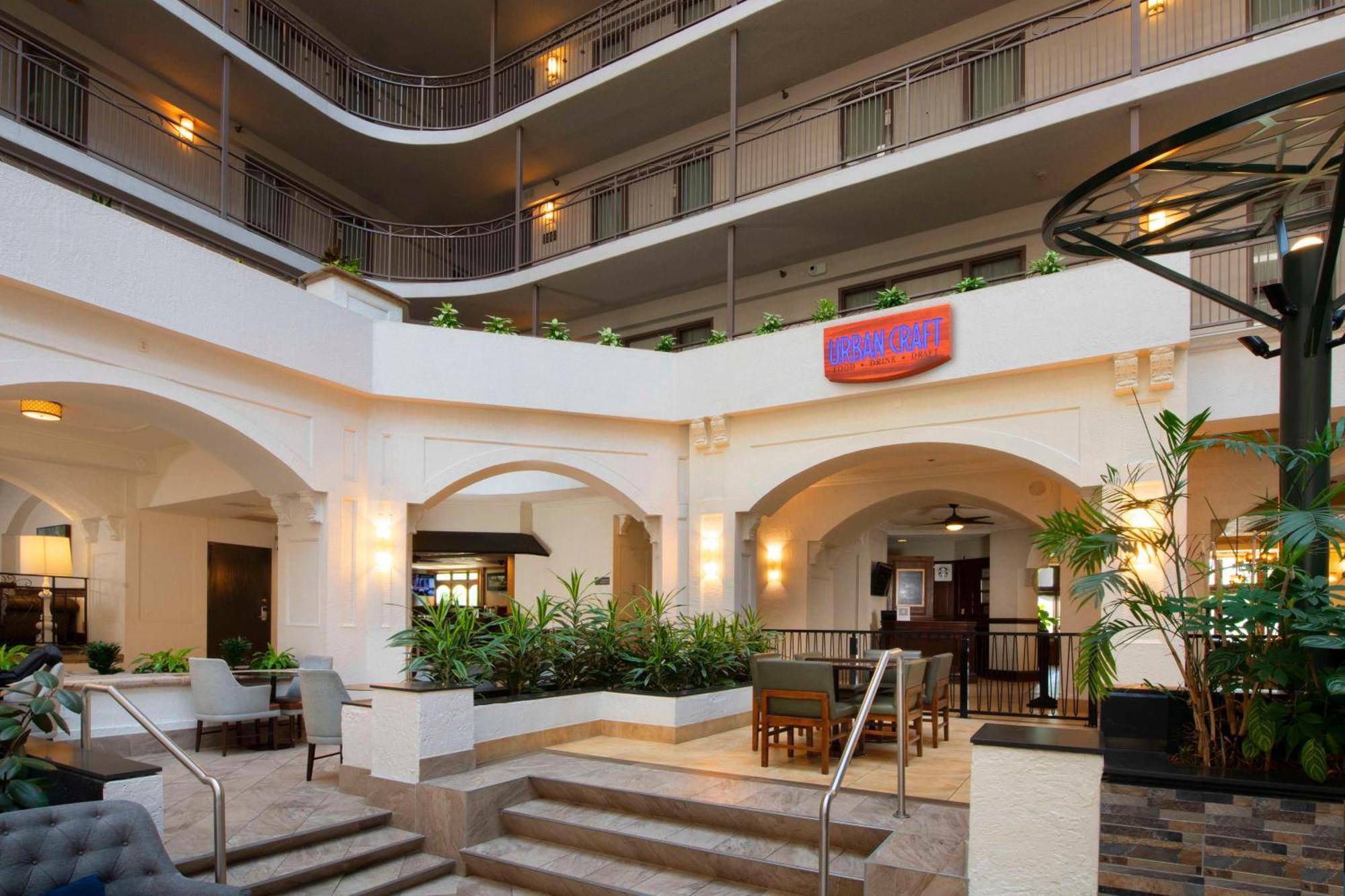 Embassy Suites Dallas - Dfw International Airport South Ирвинг Экстерьер фото